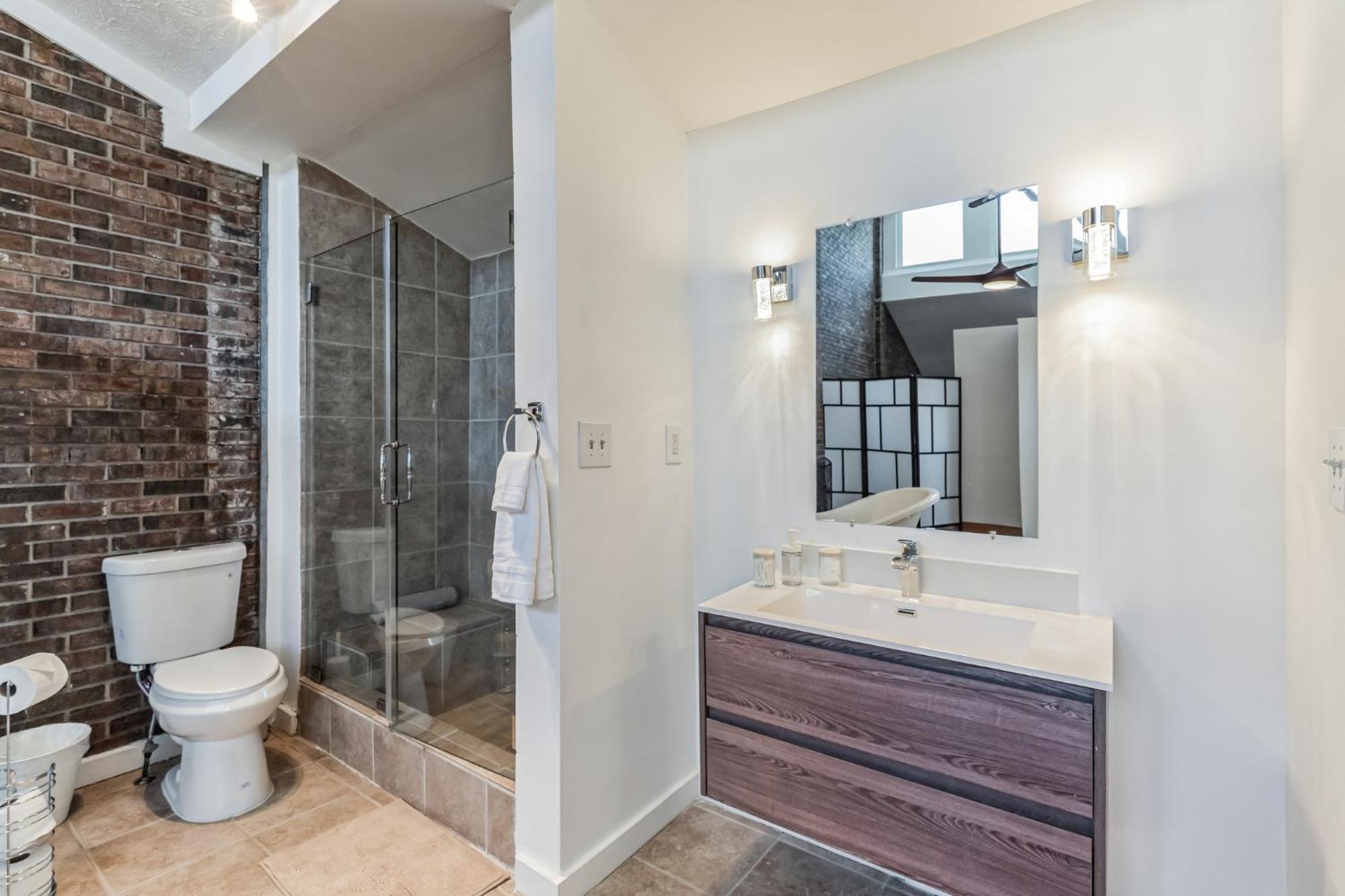 Casa de Férias Beltline Beauty Mins To Benz Stadium, Game *